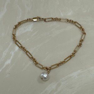 Gold Link Bracelet with Freshwater Pearl
